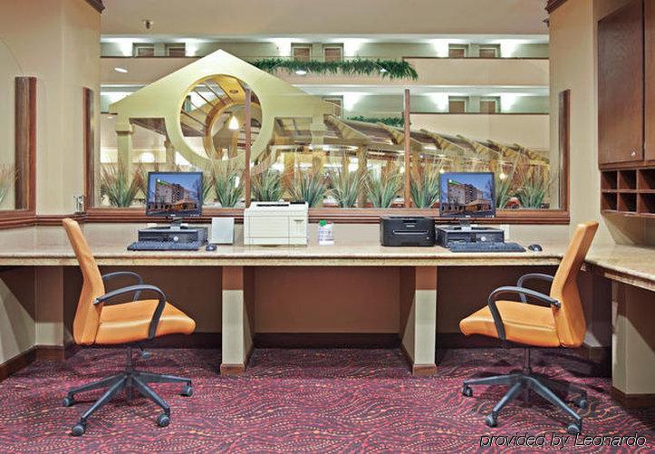 Holiday Inn Springdale-Fayetteville Area By Ihg Съоръжения снимка